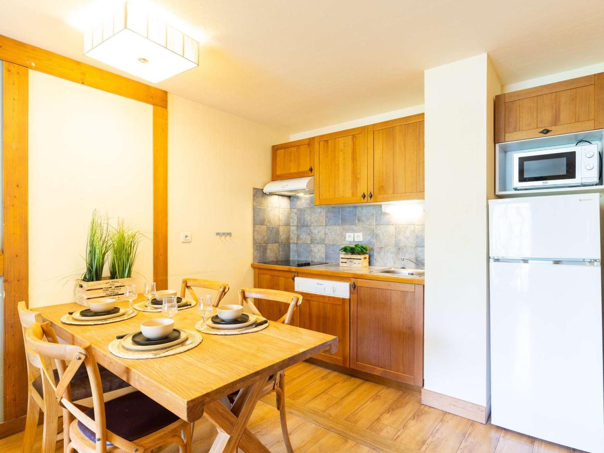 Appartement 10 Pers Avec Piscine, Sauna Et Parking En Centre-Ville De Saint-Lary-Soulan - Fr-1-296-394 Εξωτερικό φωτογραφία